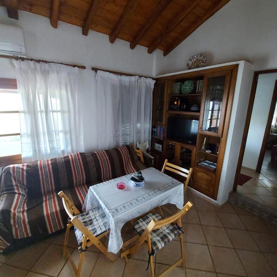 Villa Amfithea Moni Evaggelistrias Exterior foto